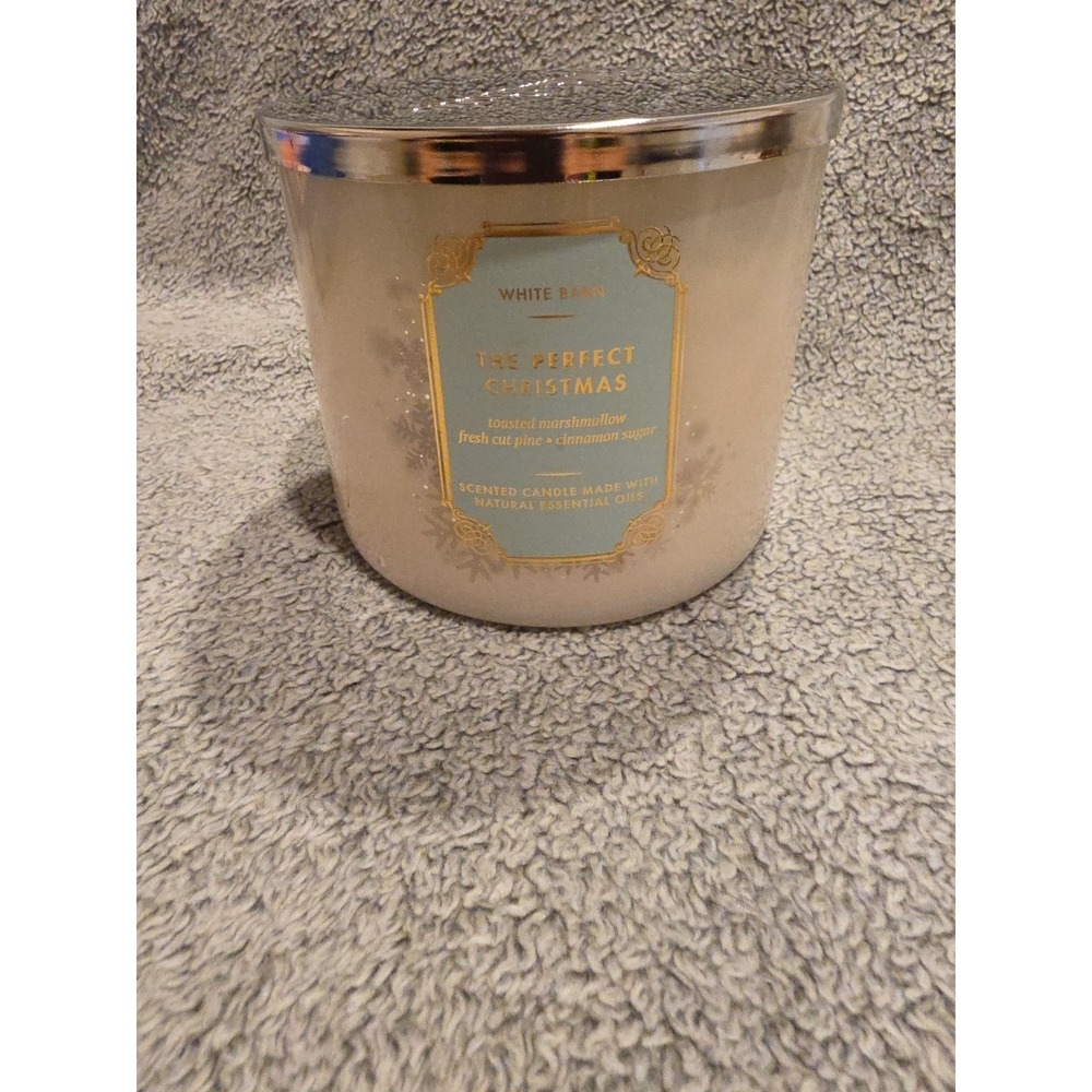 Bath & Body Works  White Barn 3‎ Wick Candle The Perfect Christmas - Picture 1 of 3